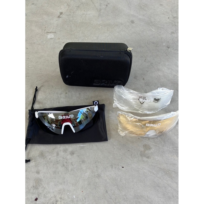 Starlight 2.0 Sunglasses with Spare Lenses | Briko | Bardiani | Pro-Issued Cycling Kit