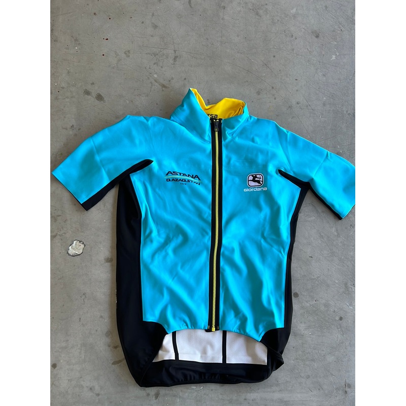 ‘AV Versa’ Jacket Short Sleeve Gabba | Giordana | Astana Qazaqstan | Pro-Issued Cycling Kit