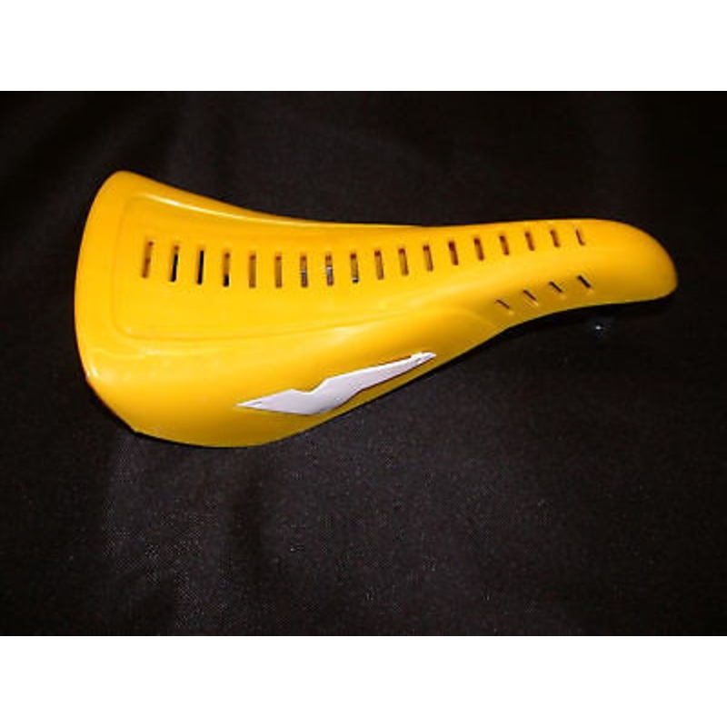 RALEIGH BURNER AEROYAL STYLE BMX SADDLE YELLOW OLD SCHOOL BMX SEAT 80sMADE NOS