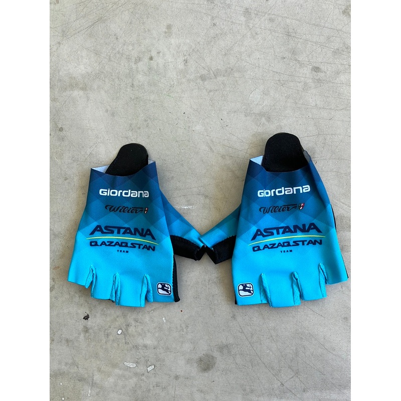 FRC Cycling  Gloves / Mitts Padded | Giordana | Astana Qazaqstan | Pro-Issued Cycling Kit