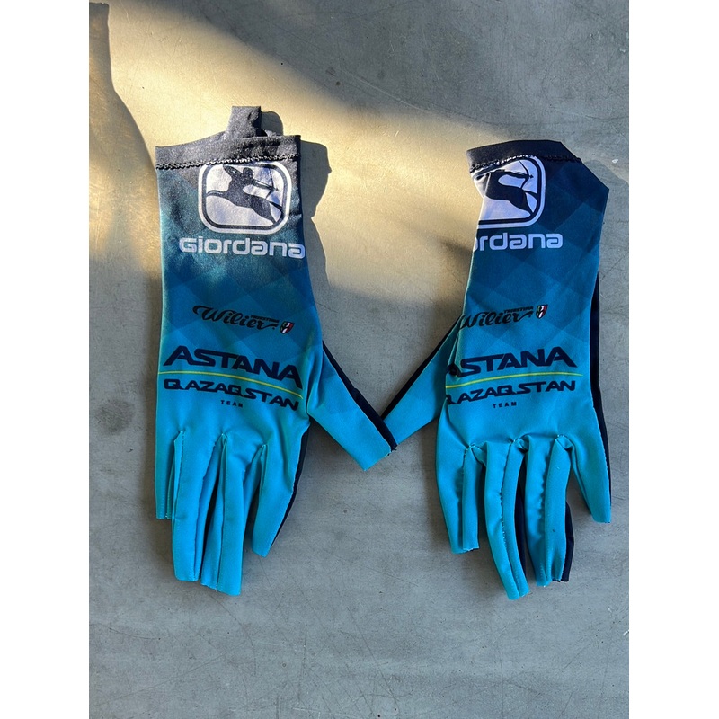 ‘Chrono Pro’ TT Gloves / Aero Mitts  | Giordana | Astana Qazaqstan | Pro-Issued Cycling Kit